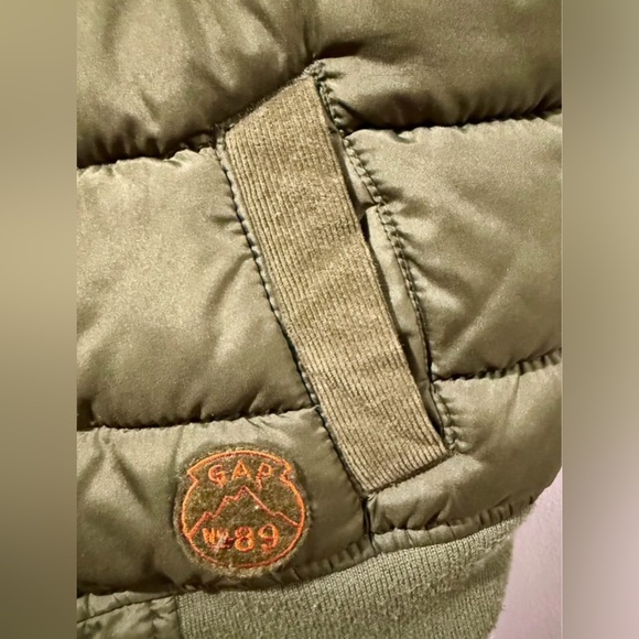 Baby GAP Olive Quilted Vest - Picture 3 of 4